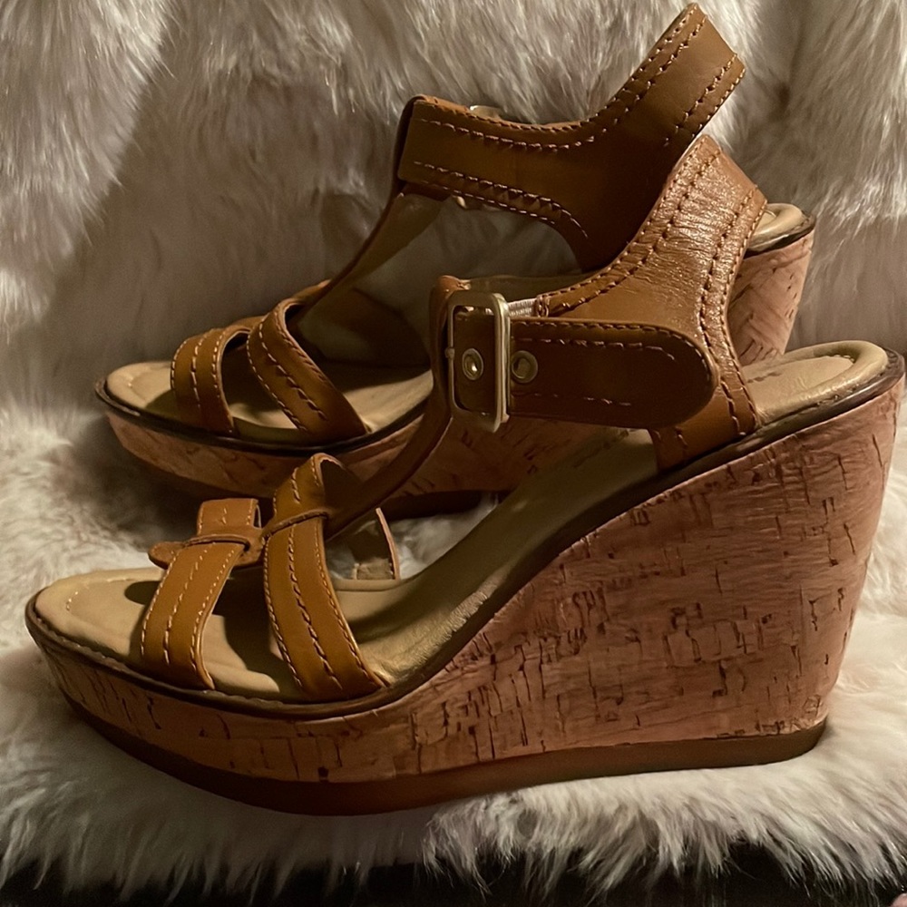 Hush Puppy Leather Tan Wedges